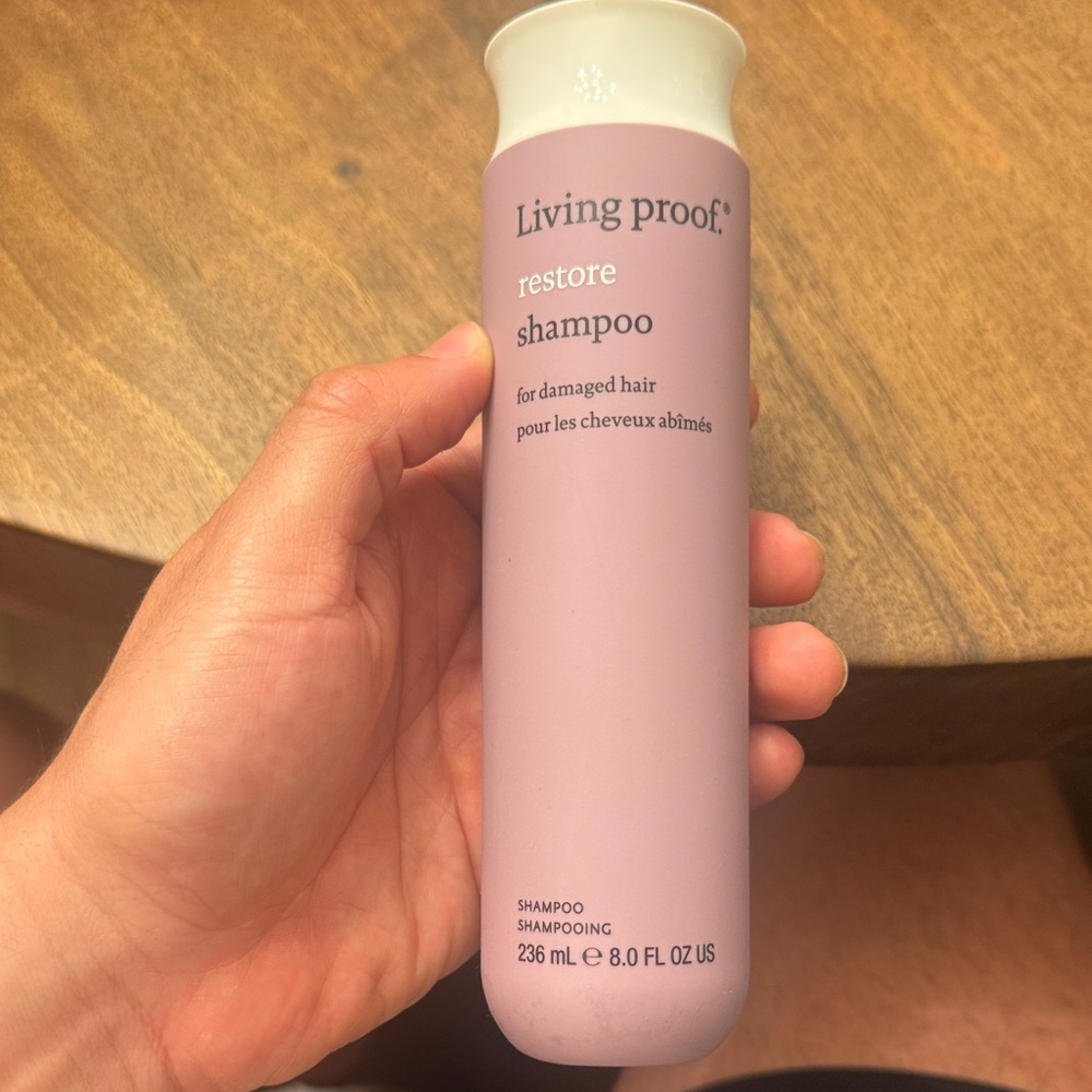 Living Proof Restore Shampoo in Soft Purple